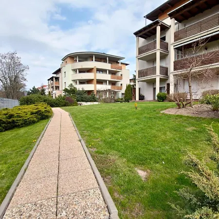 Komfortowy Apartament Dwupokojowy Z Tarasem I Garaz Ustka Exterior photo